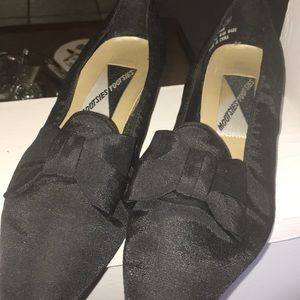 Mootsies Tootsies Black satin shoes/U